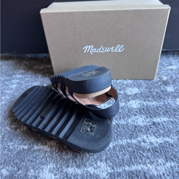 Madewell strappy molded footbed Black Leather Sandals - Picture 4 of 8